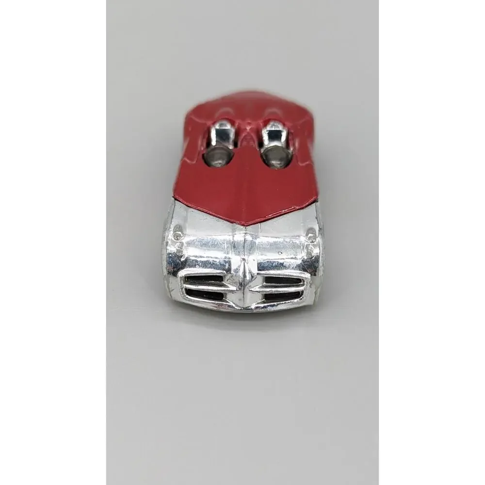 Mattel Hot Wheels 2004 Red & Silver Xtreemster 1:64 Diecast Car